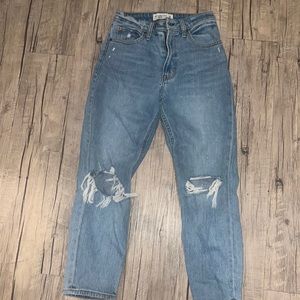 Abercrombie- Mom High Rise Jeans- 24/00 short curve love